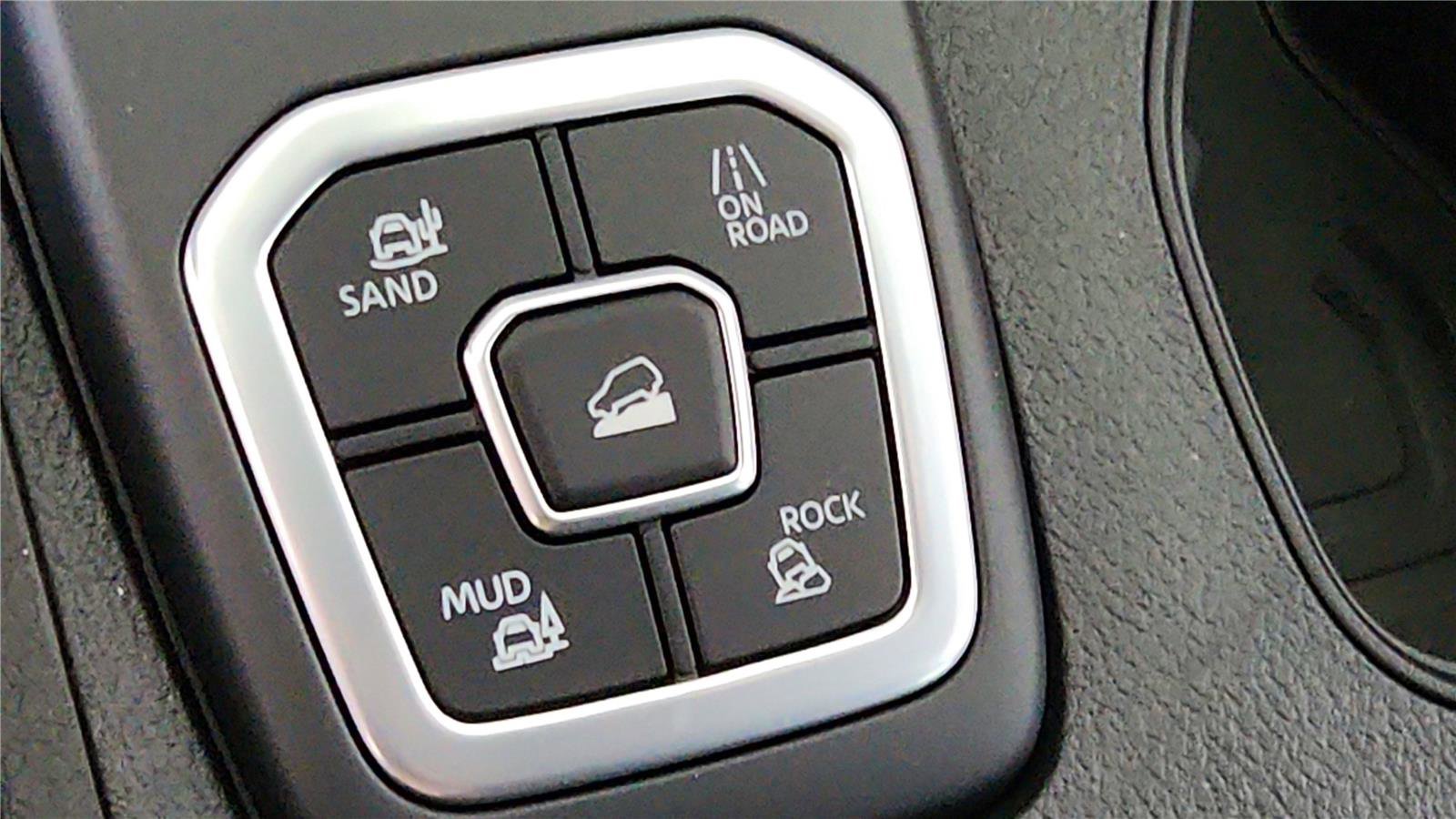 Certified 2026 Nissan Frontier PRO-4X w/ Pro-4x Convenience Package AWD/4WD image 36