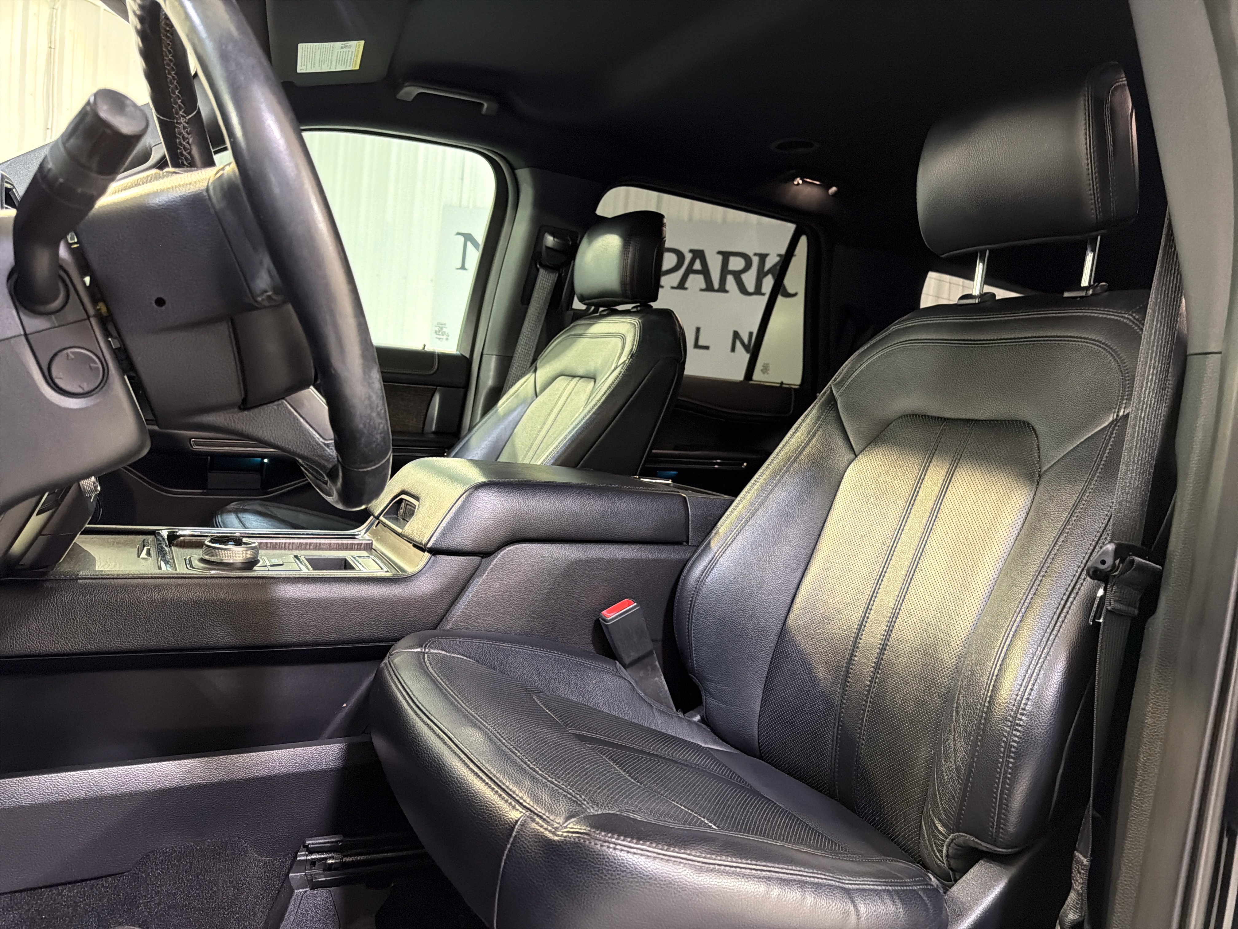 Used 2019 Ford Expedition Limited RWD image 9