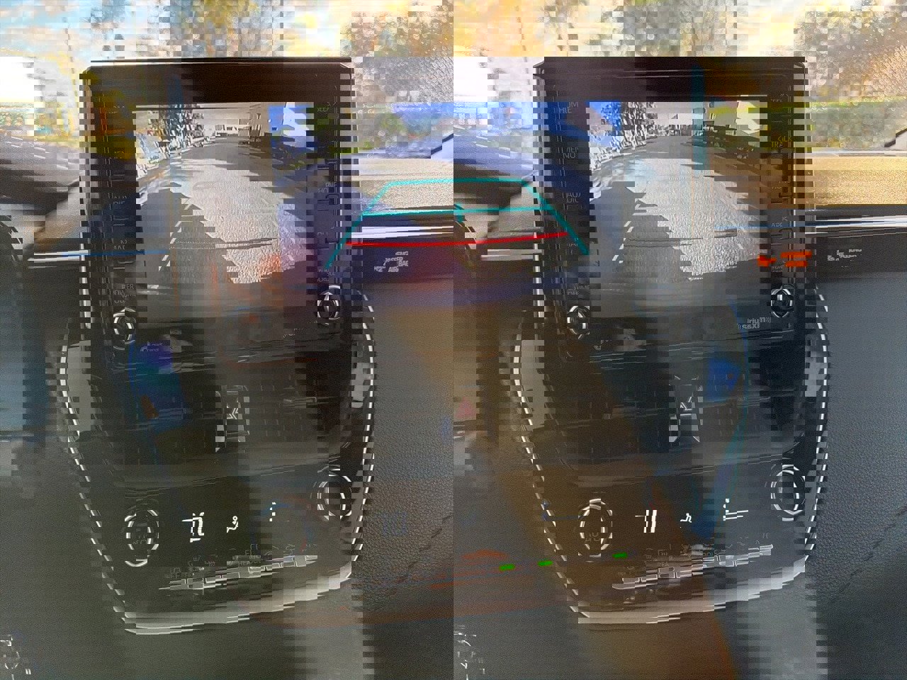 Used 2022 Toyota Corolla LE image 9