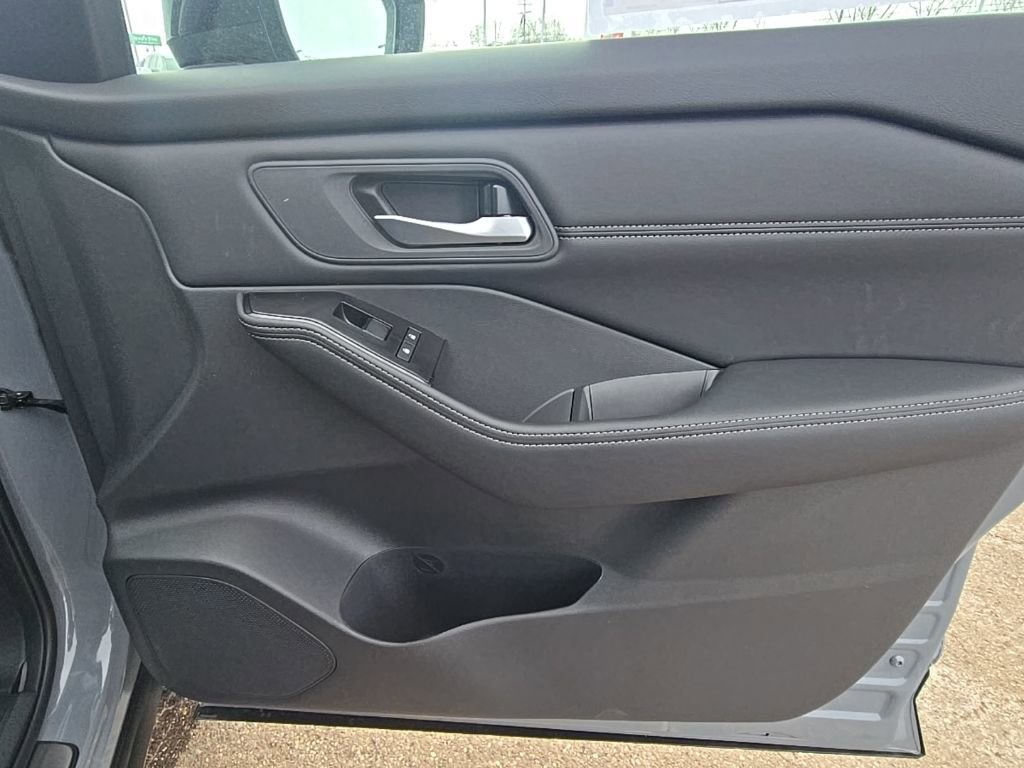 New 2026 Nissan Rogue SV image 26