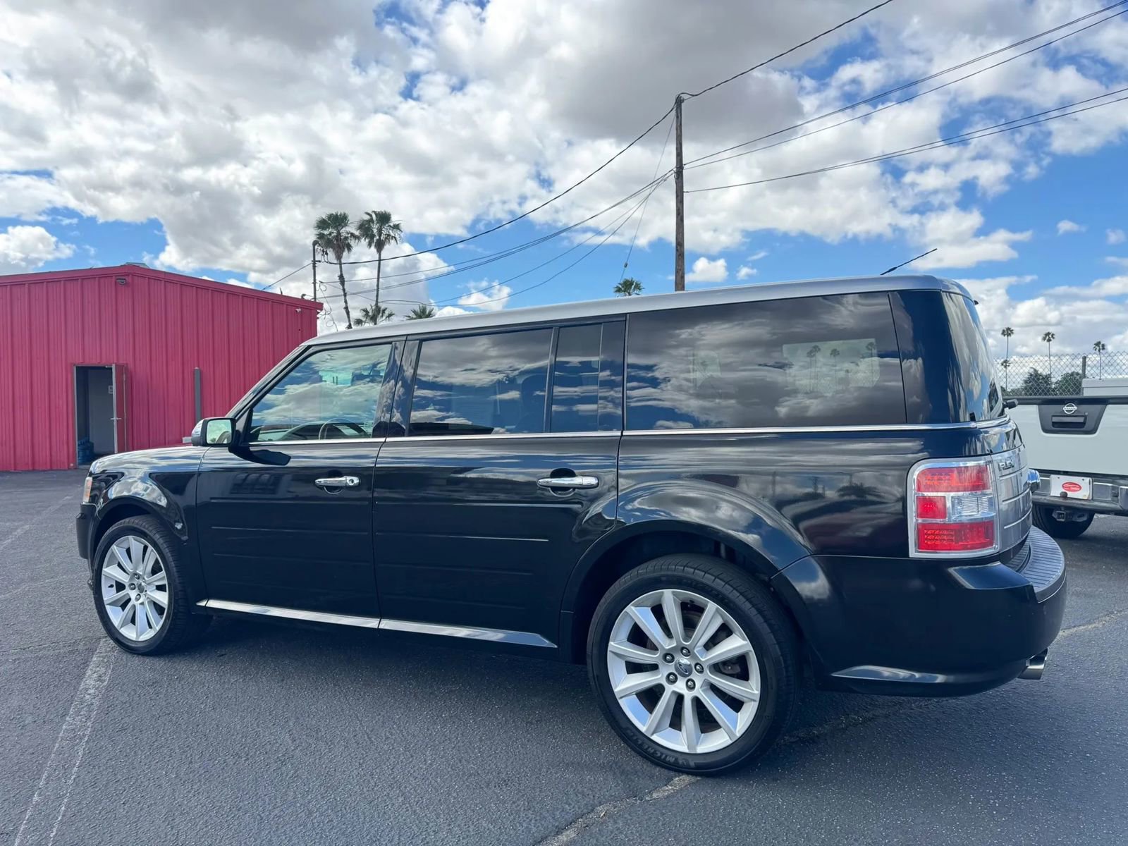 Used 2011 Ford Flex Limited FWD image 4
