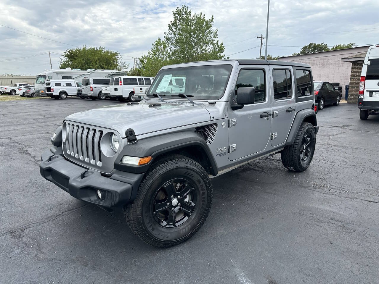 Used 2019 Jeep Wrangler Unlimited Sport S AWD/4WD image 2