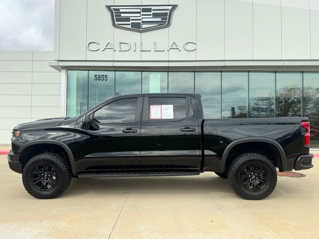 Used 2025 Chevrolet Silverado 1500 ZR2 w/ Technology Package image 2