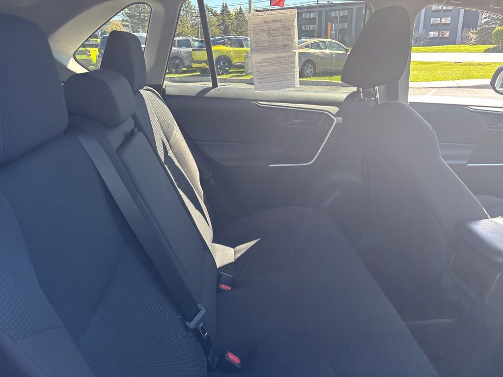 Used 2020 Toyota RAV4 LE w/ All Weather Liner Package AWD/4WD image 27