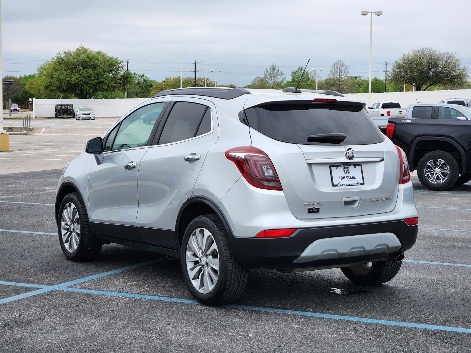 Used 2017 Buick Encore Preferred image 4