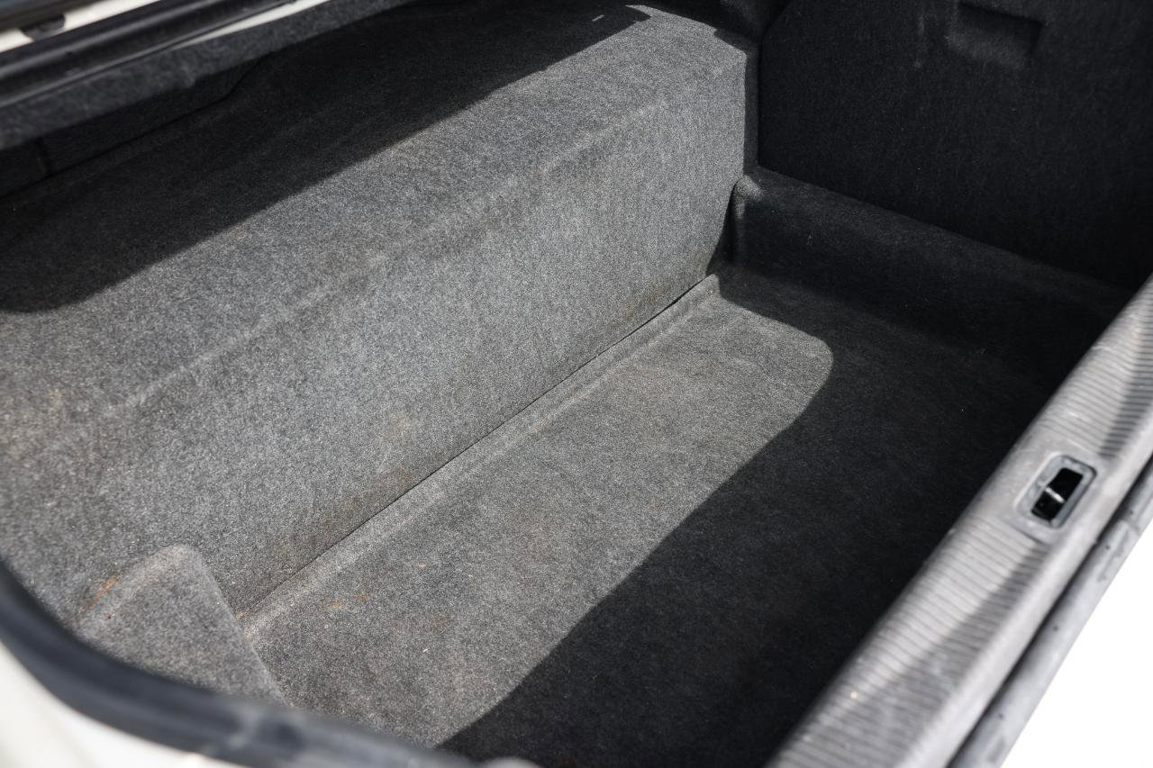 Used 2006 Lincoln Town Car Signature image 23