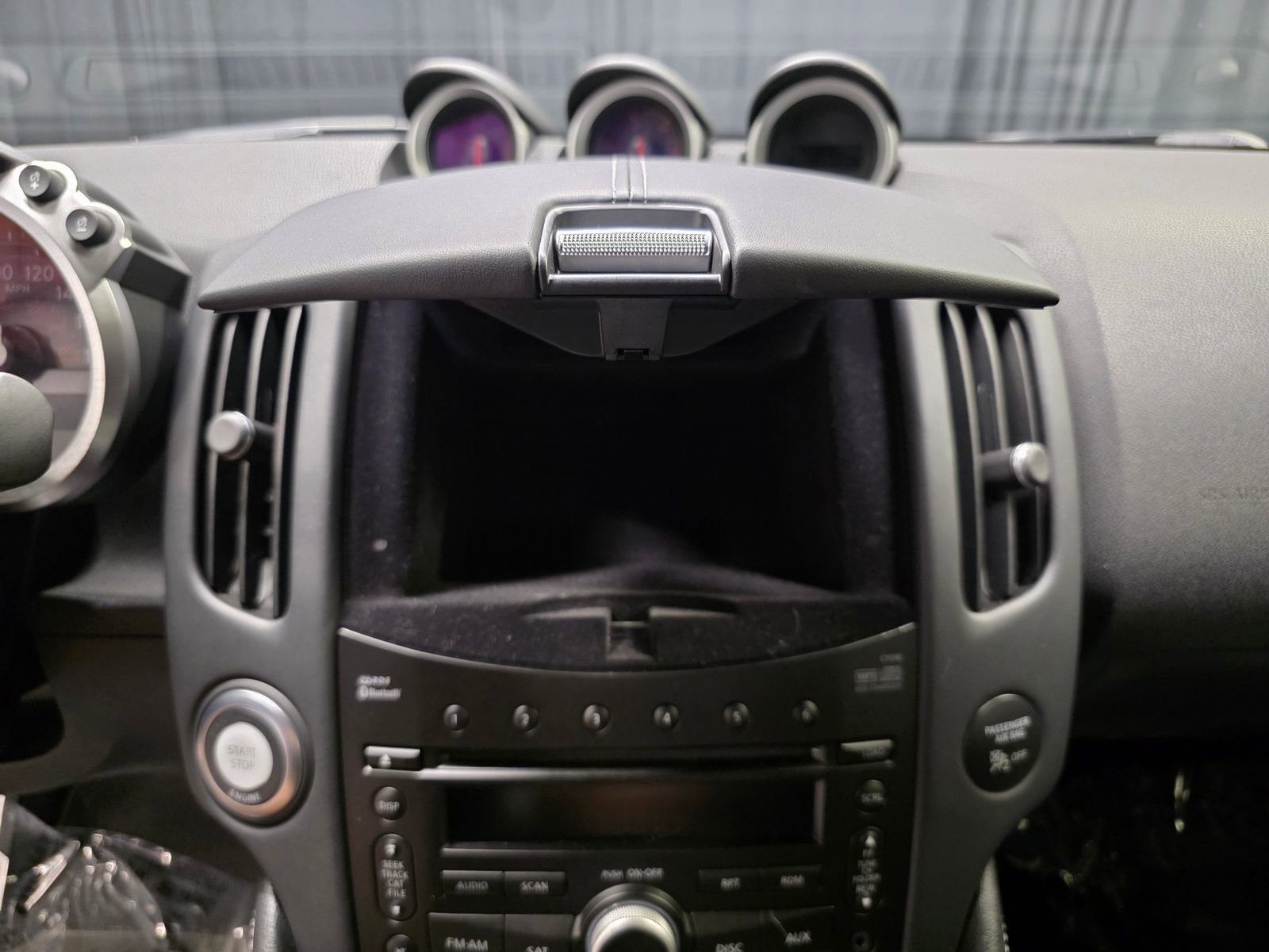 Used 2009 Nissan 370Z Touring w/ Sport Pkg RWD image 40