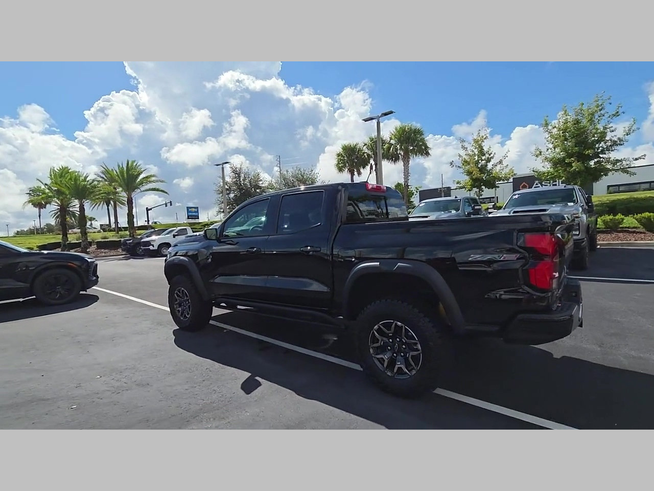 New 2026 Chevrolet Colorado ZR2 w/ Technology Package AWD/4WD image 25