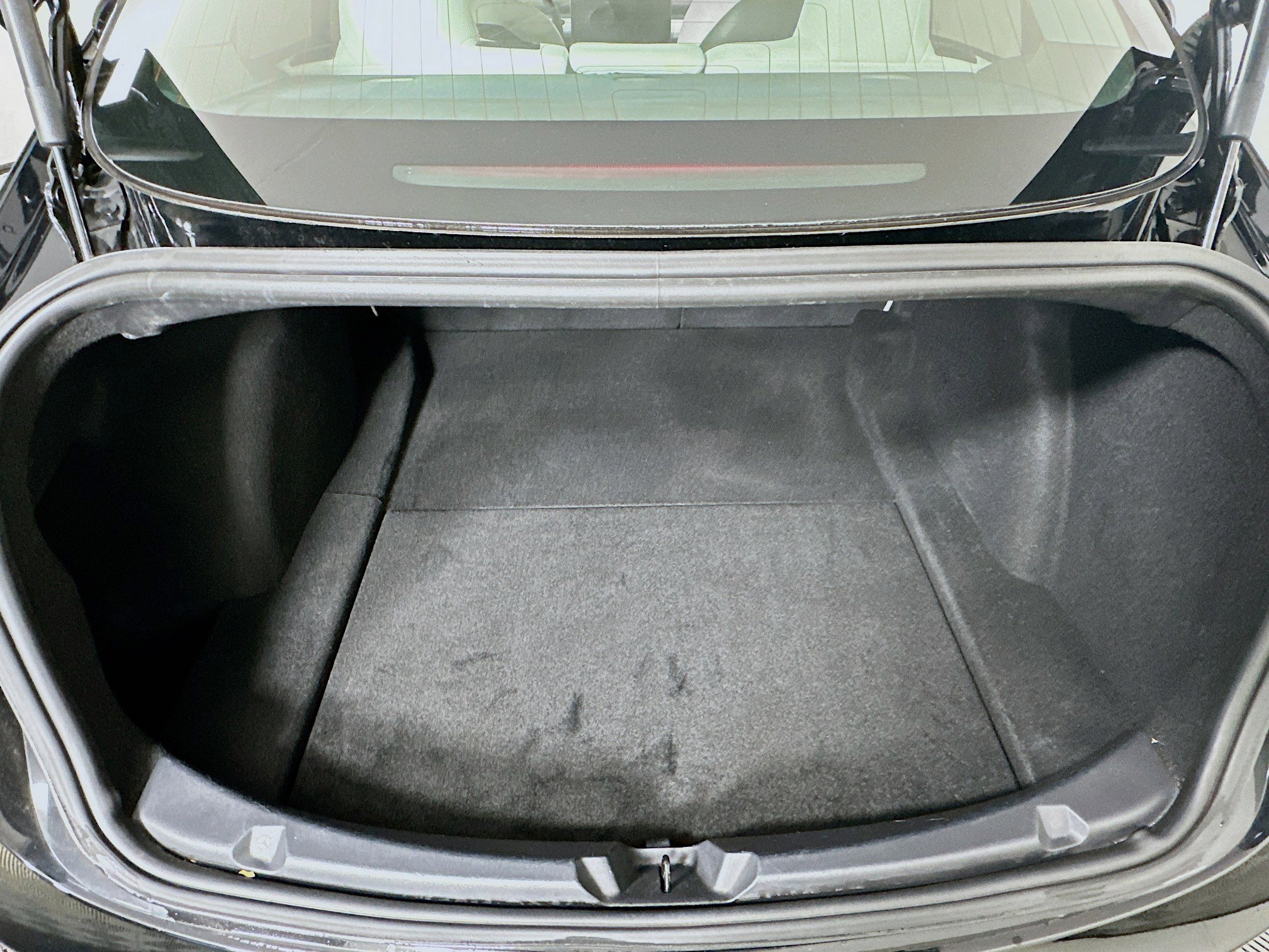 Used 2019 Tesla Model 3 Standard Range image 27