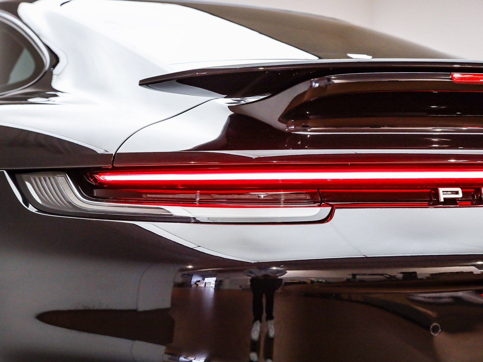 Used 2022 Porsche 911 Turbo image 8