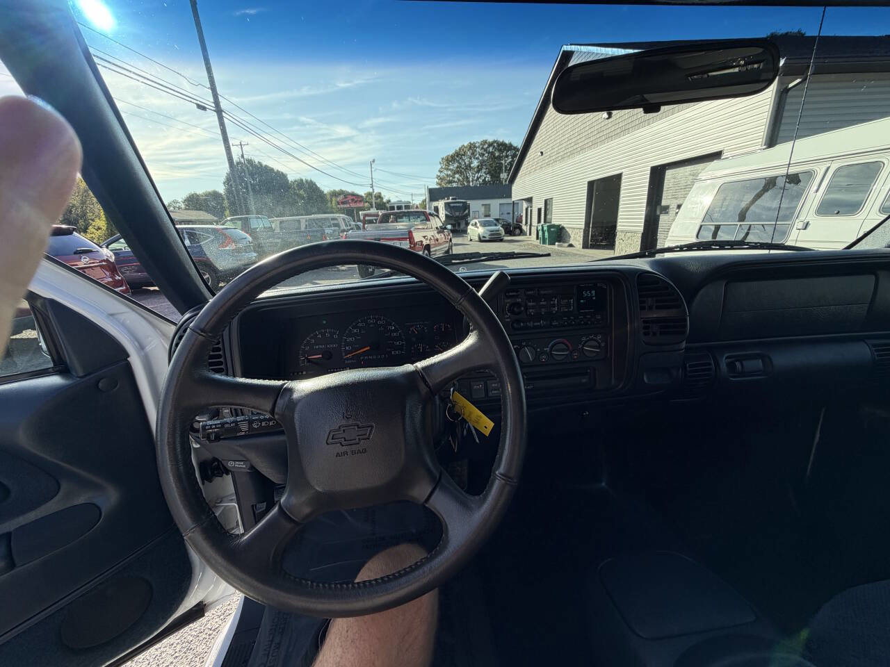 Used 1998 Chevrolet Silverado 1500 4x4 Extended Cab w/ Preferred Equipment Group 2 image 13