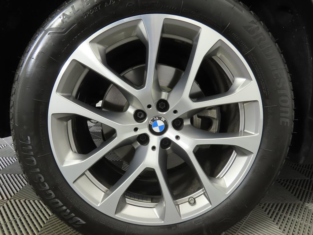 Used 2019 BMW X5 xDrive40i w/ Premium Package 2 image 32