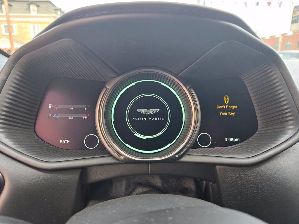 Used 2018 Aston Martin DB11 Coupe RWD image 11