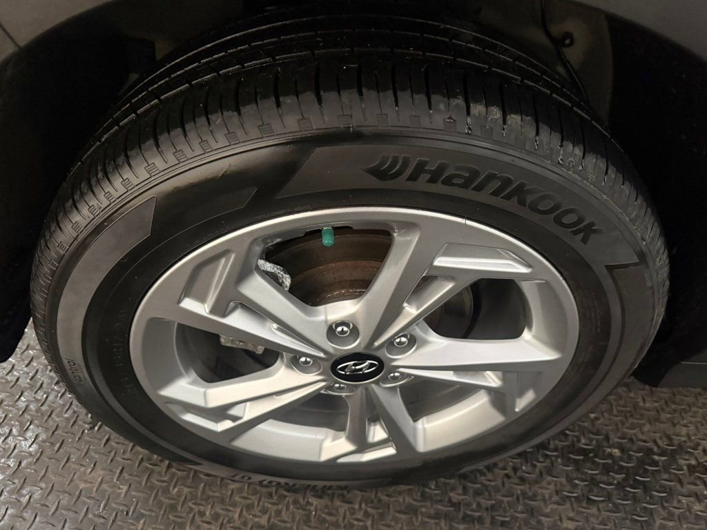 Certified 2023 Hyundai Kona SEL w/ Convenience Package image 18
