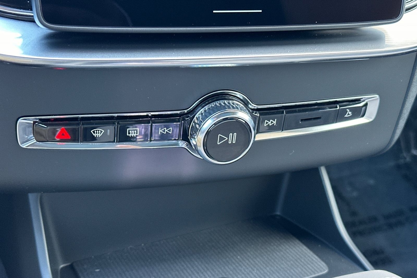 New 2026 Volvo XC90 B5 Plus image 24