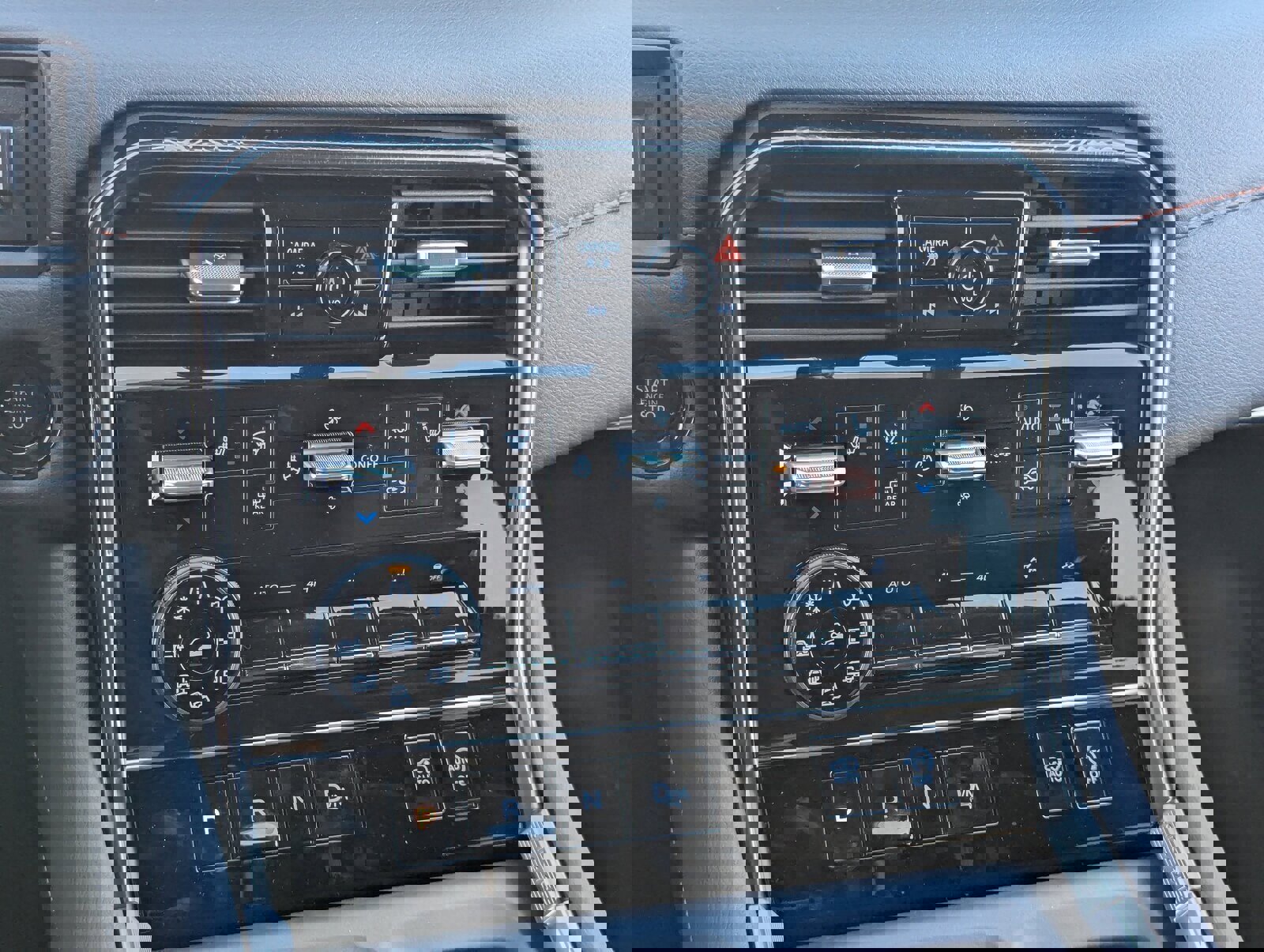 New 2025 Nissan Armada PRO-4X image 19