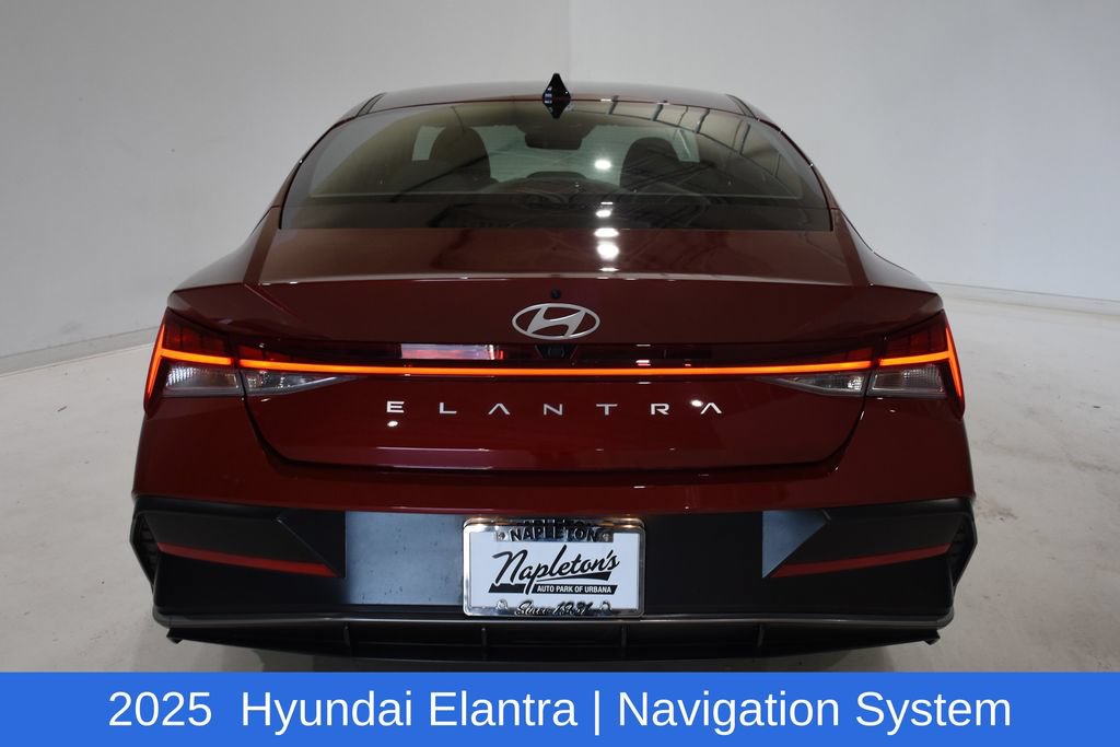 Used 2025 Hyundai Elantra SEL FWD image 6