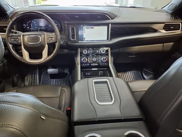Used 2024 GMC Yukon Denali w/ Advanced Technology Package AWD/4WD image 21