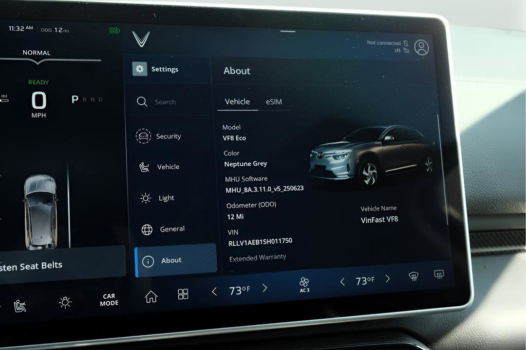 New 2025 VinFast VF 8 Eco image 15