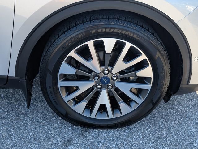 Certified 2020 Ford Escape Titanium image 16