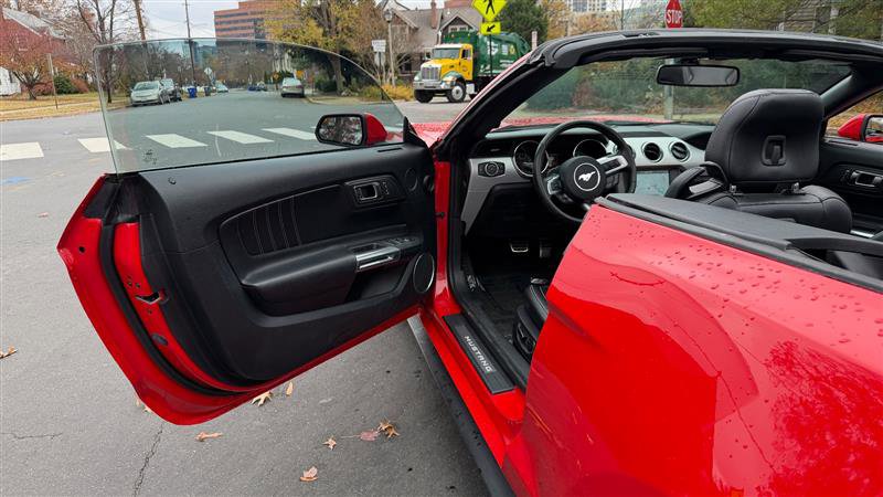 Used 2017 Ford Mustang Premium image 24