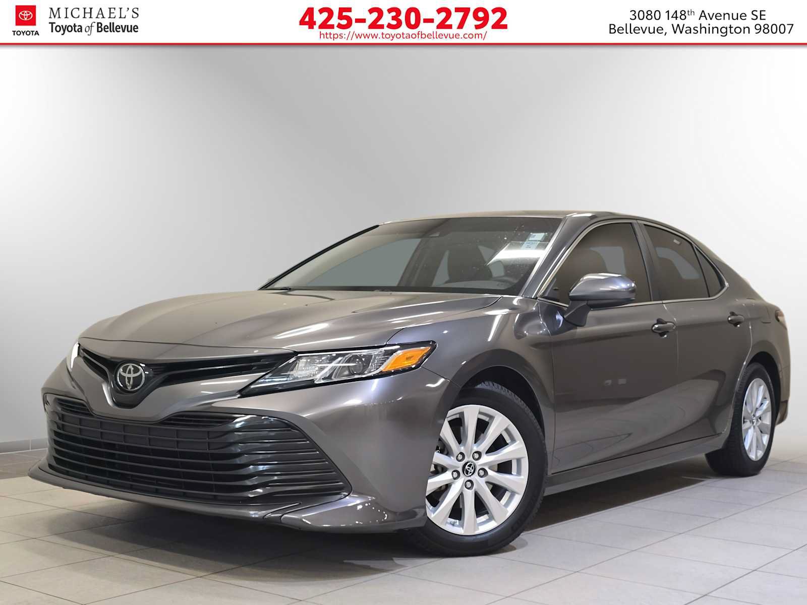 Used 2018 Toyota Camry LE FWD image 1