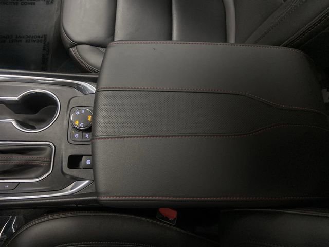 Used 2023 Chevrolet Traverse RS image 21