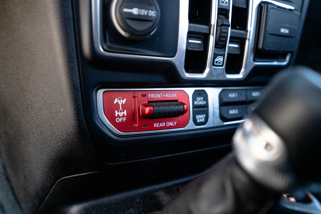 Used 2024 Jeep Wrangler Unlimited Rubicon 4xe AWD/4WD image 29