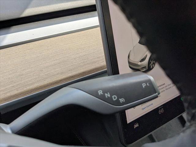 Used 2021 Tesla Model Y Long Range image 12