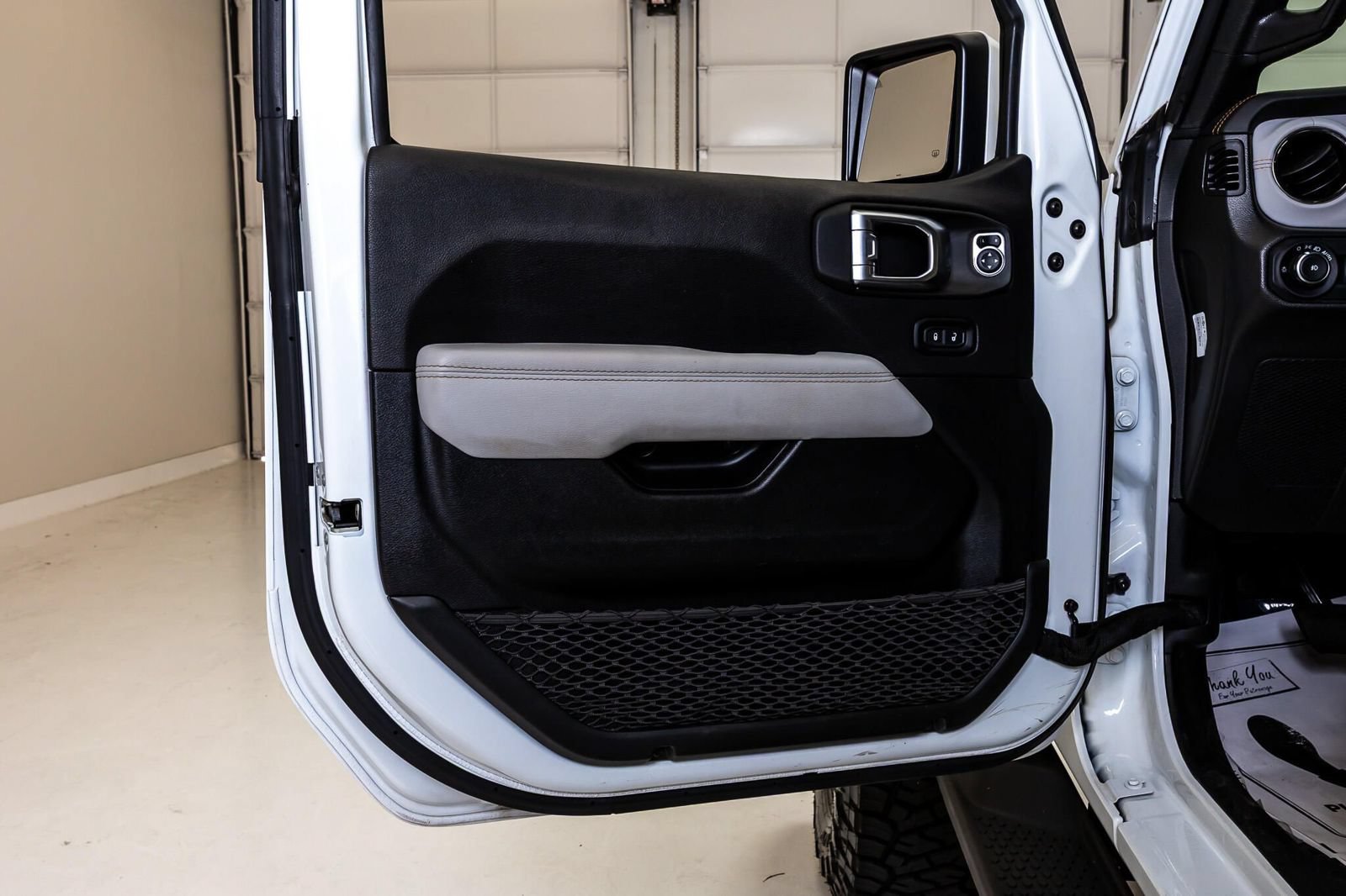 Used 2022 Jeep Wrangler Unlimited Sahara AWD/4WD image 42