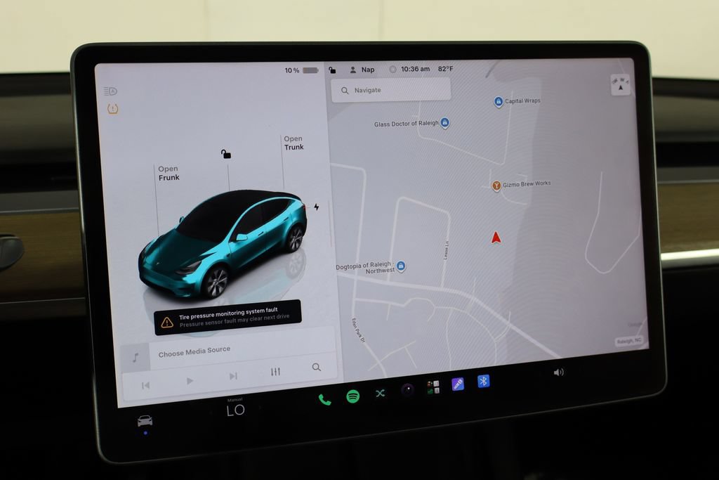 Used 2022 Tesla Model Y Long Range AWD/4WD image 26
