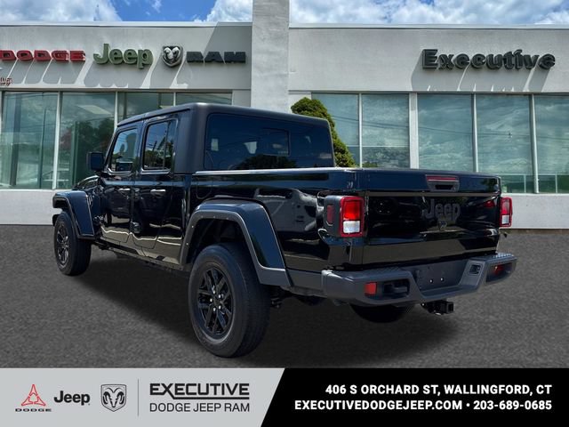 Used 2022 Jeep Gladiator Sport AWD/4WD image 2