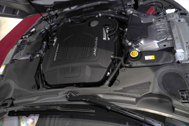 Used 2021 Jaguar F-TYPE R image 42