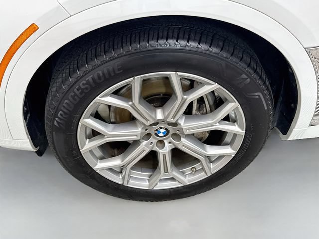 Used 2022 BMW X7 xDrive40i w/ Premium Package AWD/4WD image 33