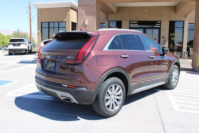 Used 2022 Cadillac XT4 Premium Luxury w/ Technology Package FWD image 5