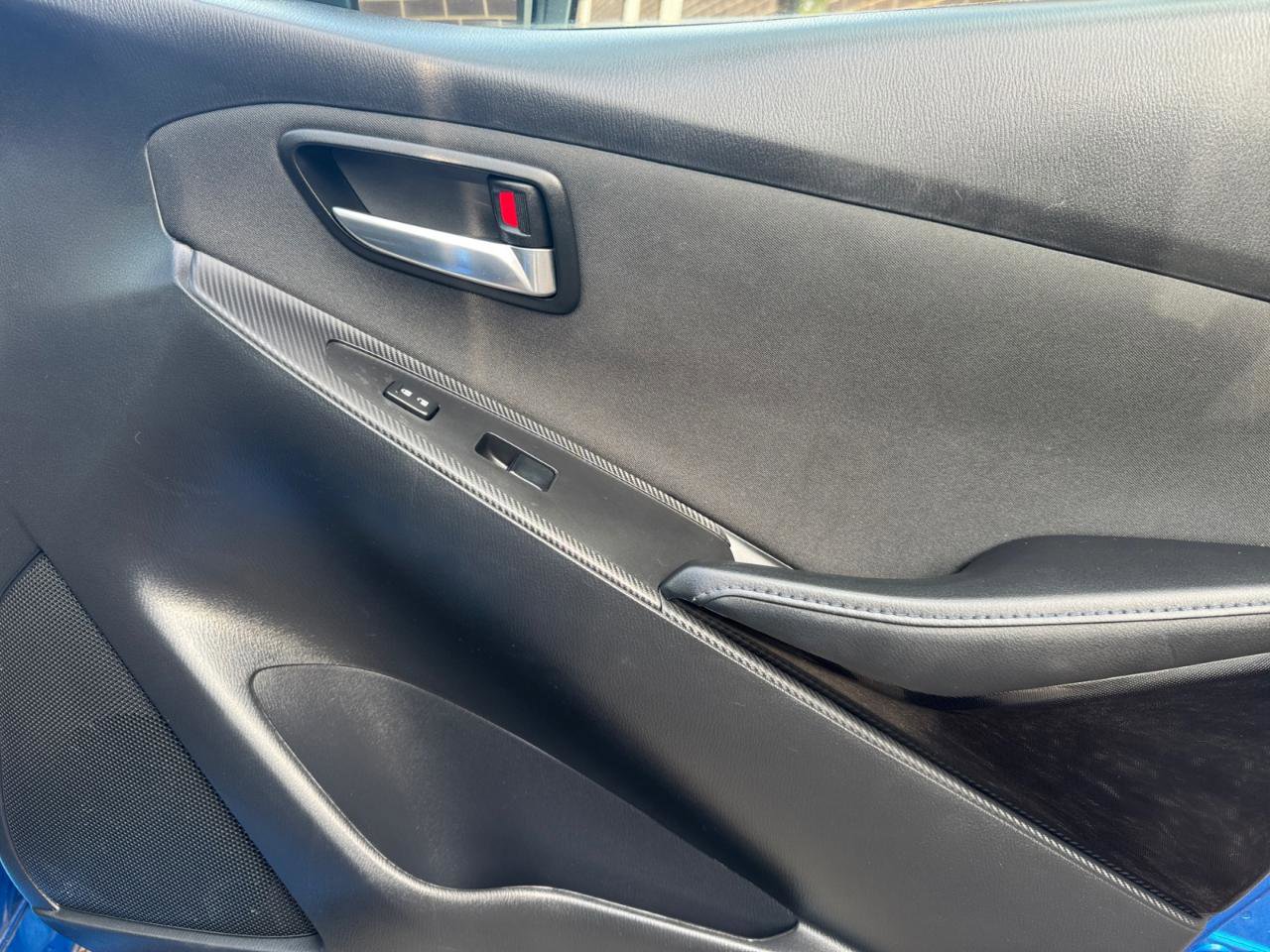 Used 2017 Toyota Yaris iA image 22