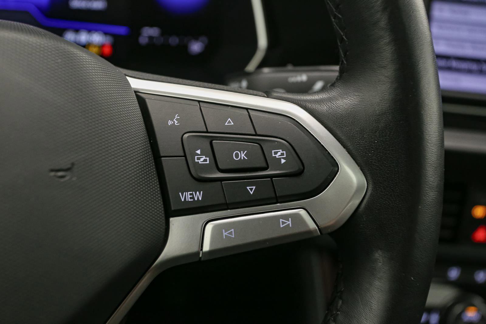 Used 2024 Volkswagen Jetta SE image 39