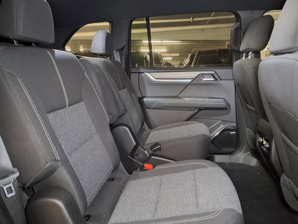 Used 2026 GMC Acadia Elevation w/ Black Edition AWD/4WD image 19