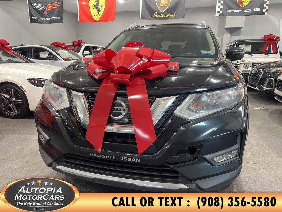 Used 2017 Nissan Rogue SV