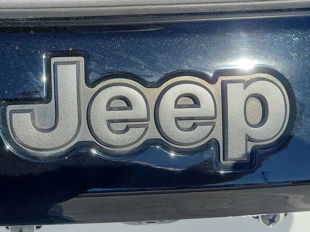 Used 2022 Jeep Compass Trailhawk w/ Sun and Sound Group image 39