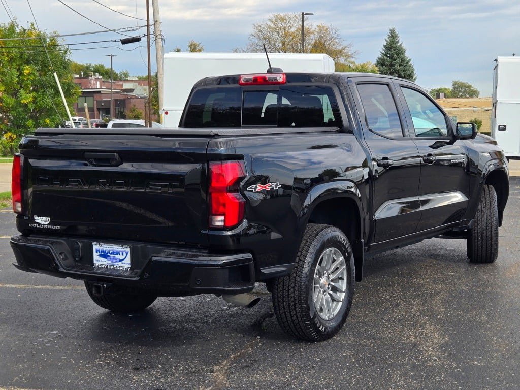 Used 2026 Chevrolet Colorado LT w/ LT Convenience Package AWD/4WD image 11