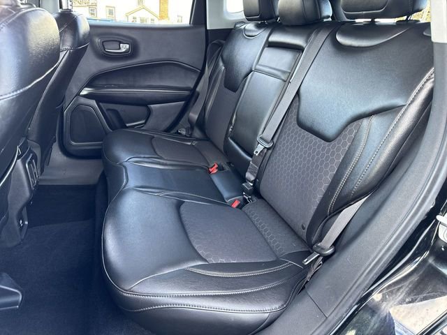 Used 2018 Jeep Compass Latitude w/ Cold Weather Group AWD/4WD image 21