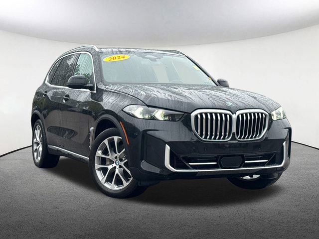 Used 2024 BMW X5 xDrive40i w/ Parking Assistance Package image 2