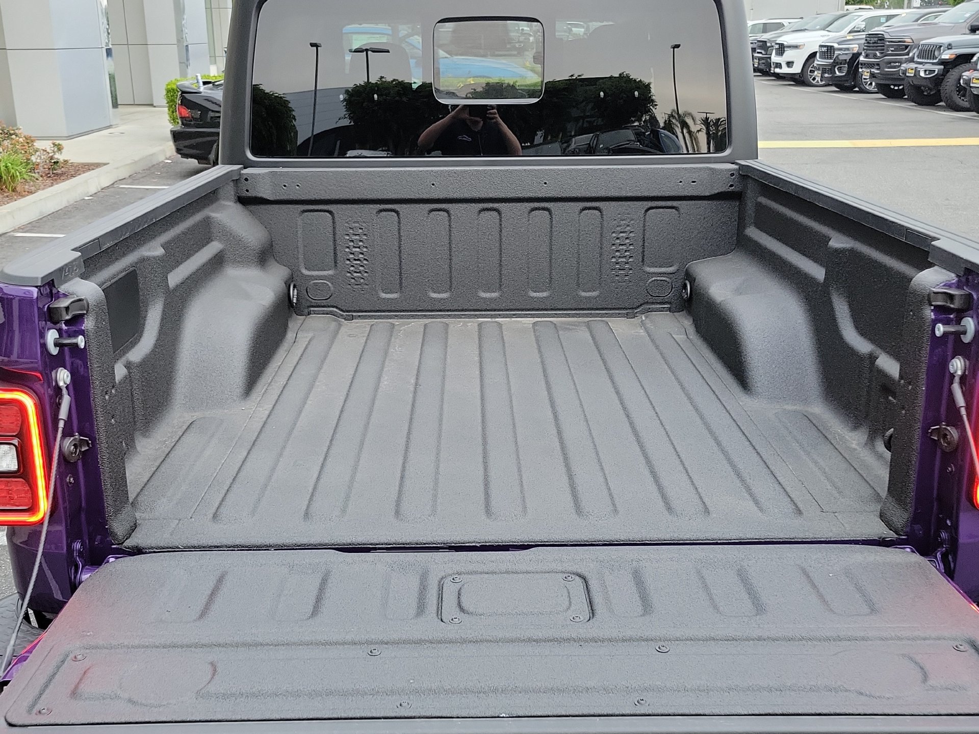 New 2026 Jeep Gladiator Sport AWD/4WD image 15
