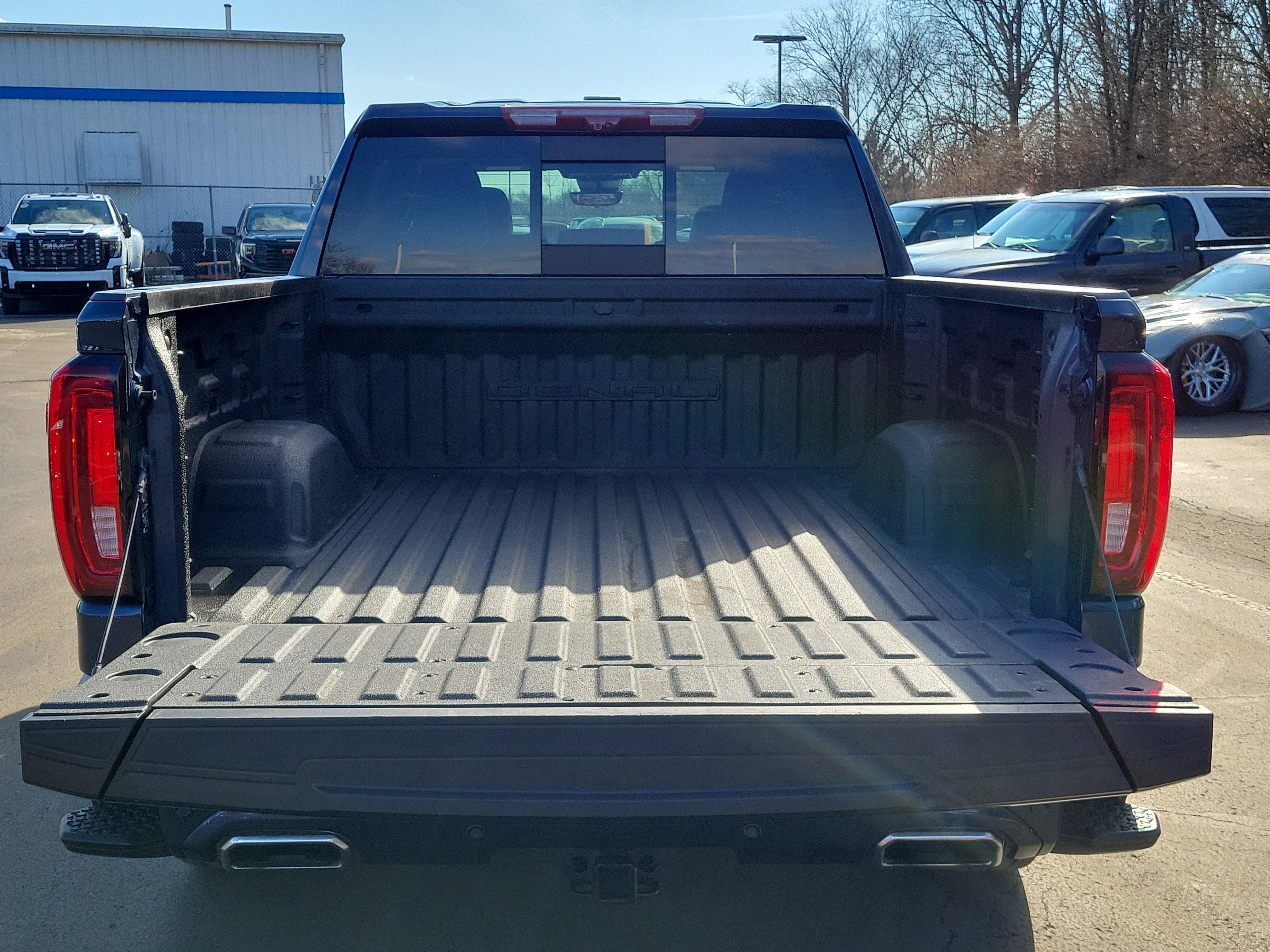 Used 2023 GMC Sierra 1500 Denali Ultimate image 8