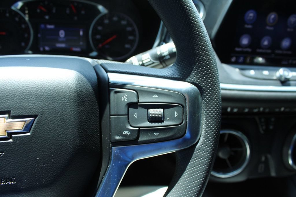 Used 2022 Chevrolet Blazer LT FWD image 31