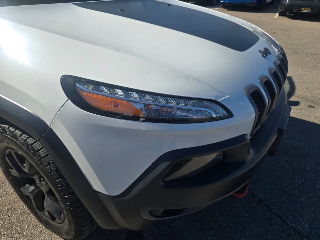 Used 2016 Jeep Cherokee Trailhawk w/ Comfort/Convenience Group AWD/4WD image 48