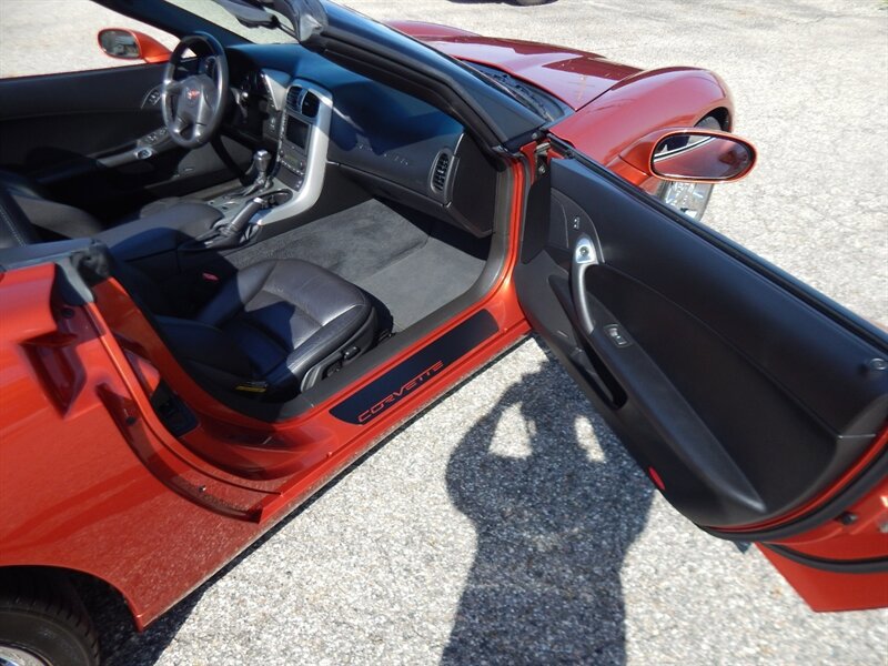 Used 2005 Chevrolet Corvette Convertible w/ Preferred Equipment Group image 17