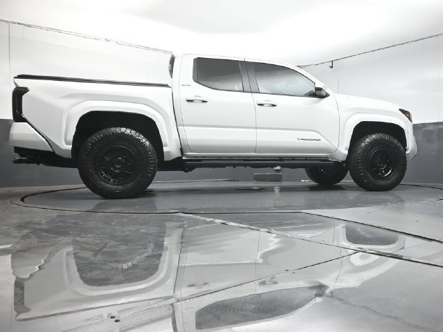 Used 2024 Toyota Tacoma SR5 w/ SR5 Upgrade Package RWD image 41