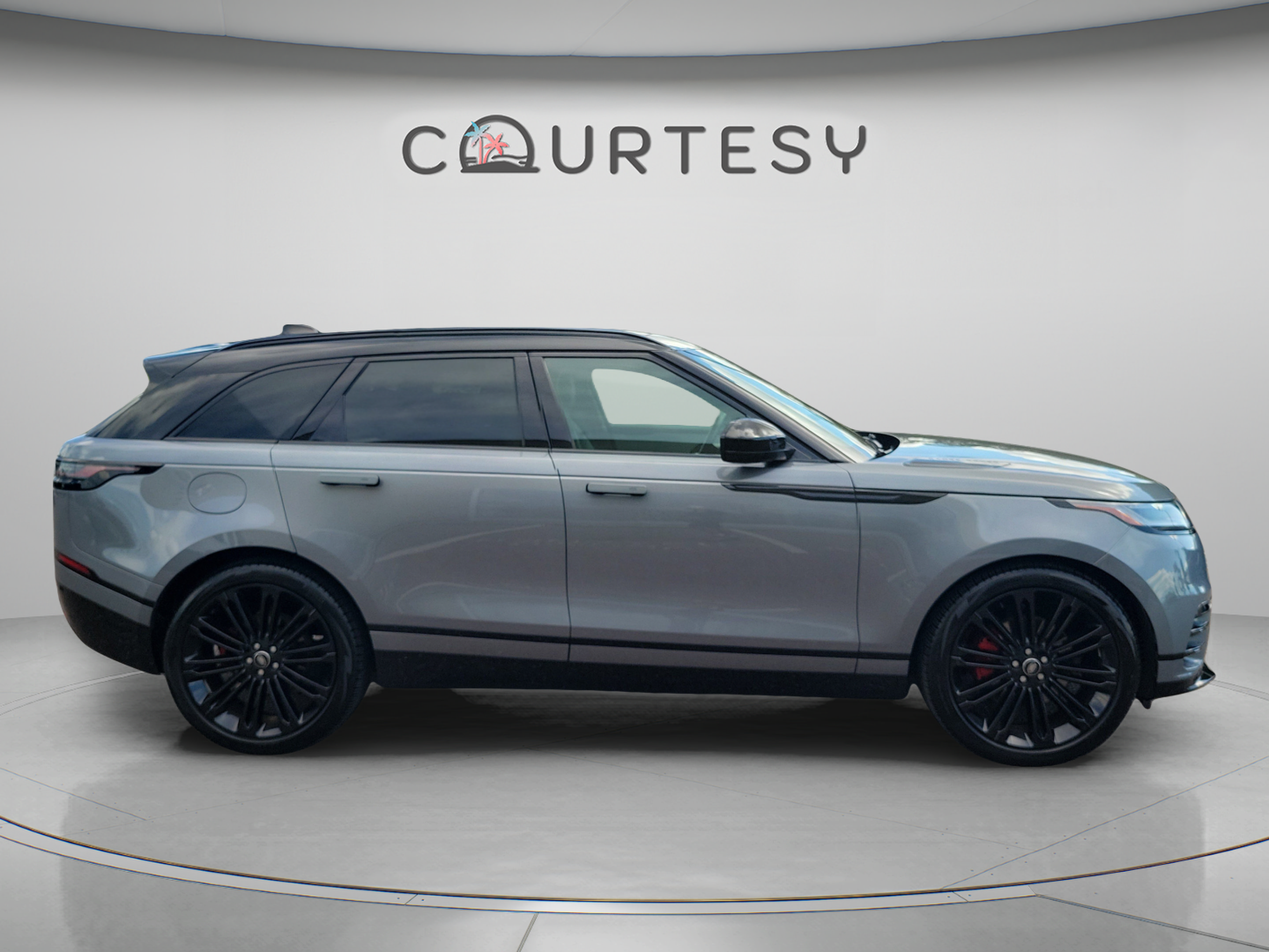 Used 2024 Land Rover Range Rover Velar Dynamic SE AWD/4WD image 6